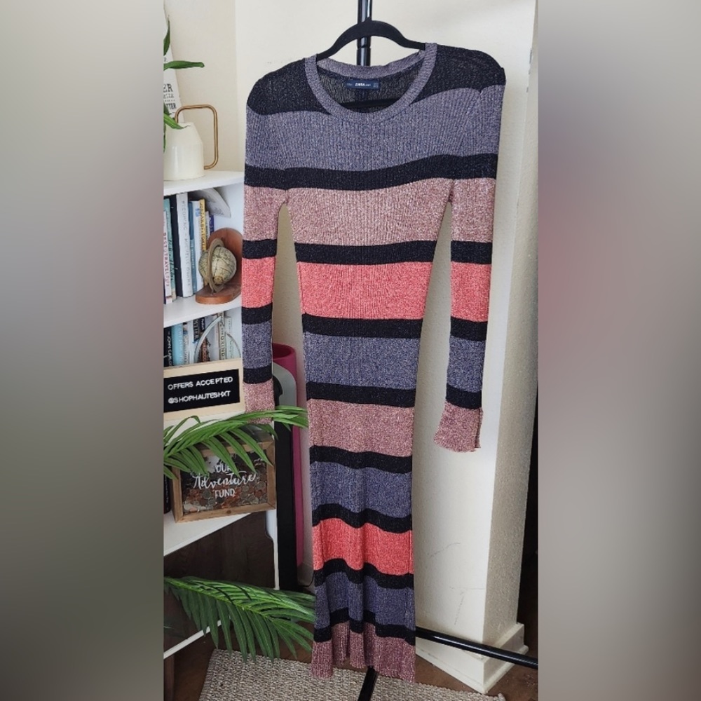 Zara Knit Long Sleeve Metallic Maxi
Sweater Dress